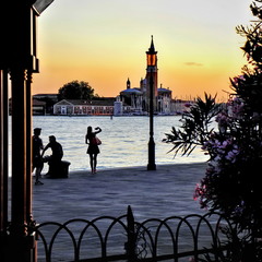 Літній венеціанський вечір, тихий, затишний та лагідний..