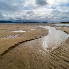 Low tide in the Atlantic Ocean