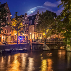 Лунной ночью в Амстердаме