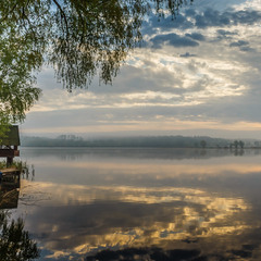 Ранком на озері
