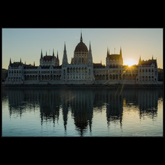 Будапешт. Парламент. Начало нового дня.