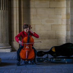 Скрипачка в Париже