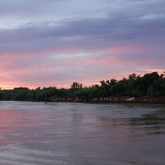 Рассвет на реке Парана