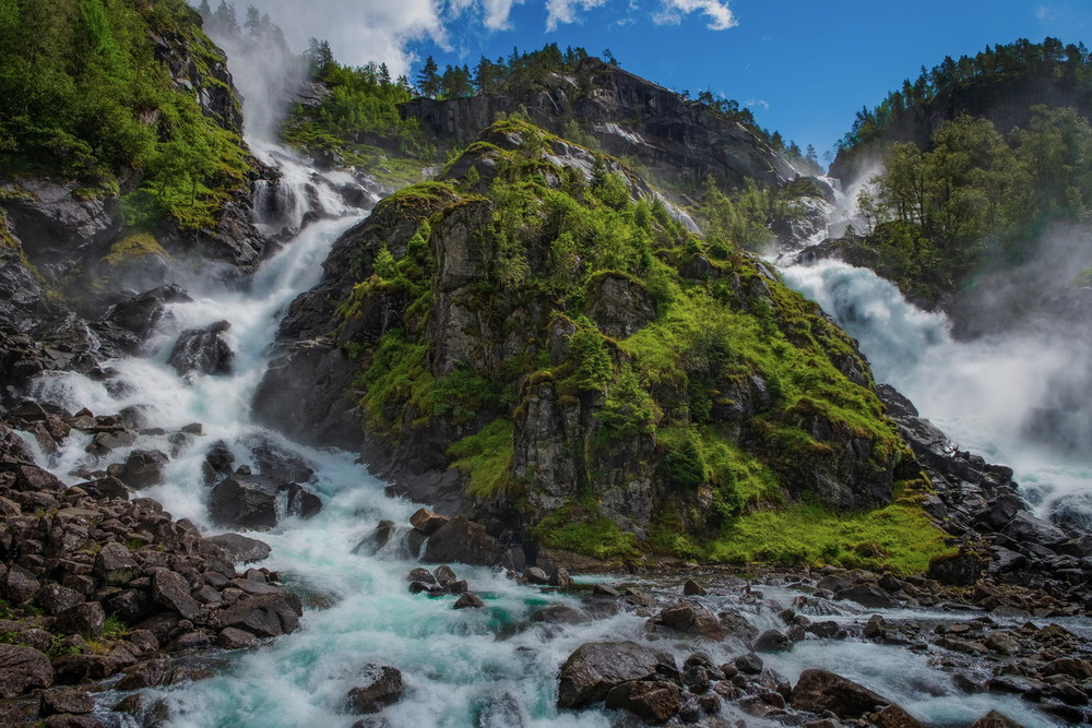 Водопад Latefossen