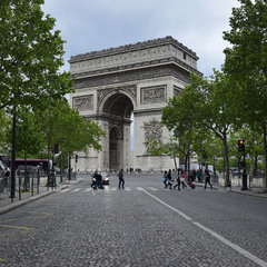 Символ Парижу