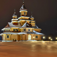 Нова, повністю дерев'яна церква