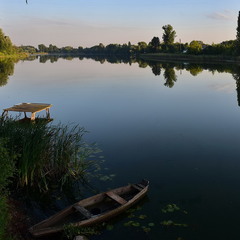 Ранок на річці