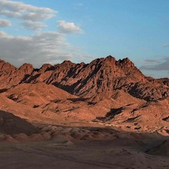 Пустеля на світанку
