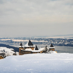 Замок в снегу