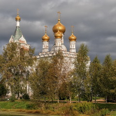 Покровский храм.