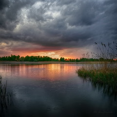 Закат на Бобровом озере