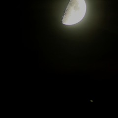 Місяць, Сатурн, вікно