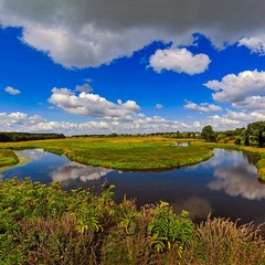 Панорама реки возле села Млынов