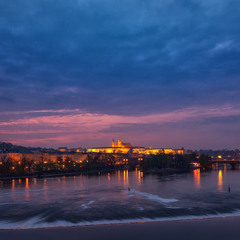 золота Прага над Влтавою...