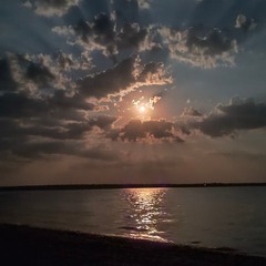 Ніч яка місячна )