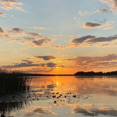 Захід сонця над  Дніпром )