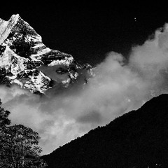 Священная  гора непальцев  Махчапучхра7097м.