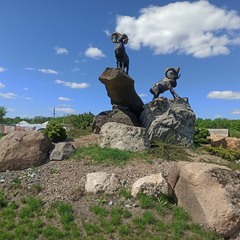 Застиглі в металі...