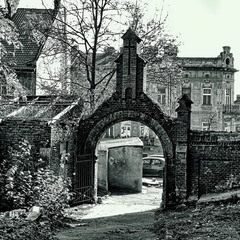 Старі ворота