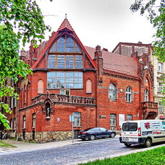 Музей Олекси Новаківського, колишня віла Яна Стики