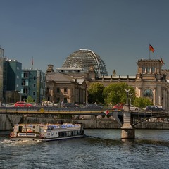 Берлинская зарисовочка с видом на Рейхстаг