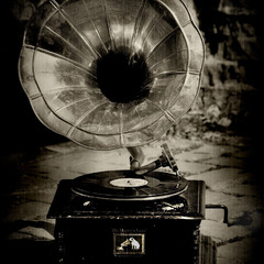Старый граммофон