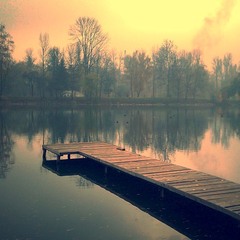 Озеро в кольорі осені...