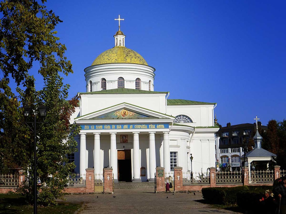 Белая церковь фото