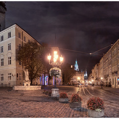 Площадь Рынок - центральная площадь во Львове..!