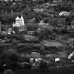 Церковь на холме. Из серии Молдавские ковры