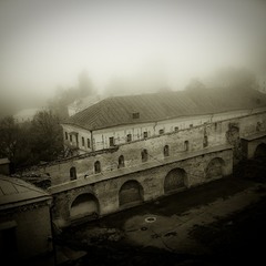 Старая монастырская стена