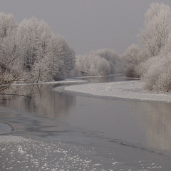 На зимовій річці
