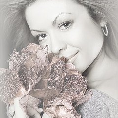 Портрет девушки с цветком