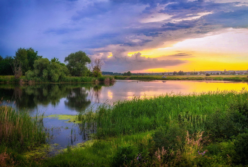 Вечер на реке фото