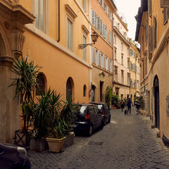 Прогулка по узким улочкам Рима