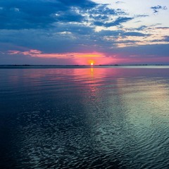 Захід сонця над Дніпром