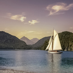 Отправьтесь в плавание.