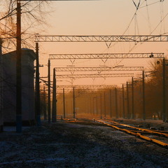 Закат на железной дороге
