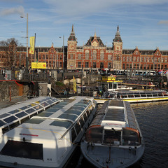 Вид на Амстердамский залізничний вокзал