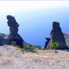 Загадкові скелі Карадагу.