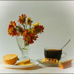 З квітами та кавою