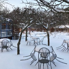 Січень.Літнє кафе