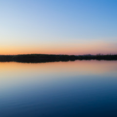 І навпіл небо тріснуло