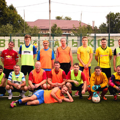 Не розлучуся я з футболом буду вічно молодим!