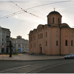Церковь Успения Богородицы Пирогощи ...