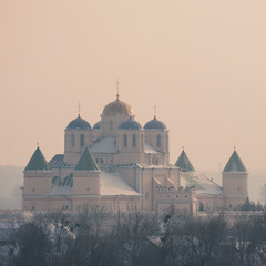 вид на Межирицький монастир