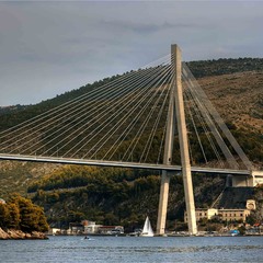 Мост Франьо Туджмана
