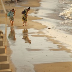 ранкове біля моря (десь там літо залишилось)